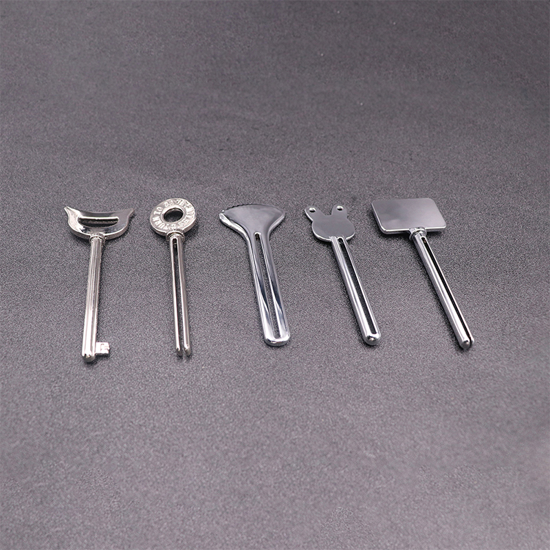 Metall-Zahnpastaspender, Gesichtsreiniger, Zahnpasta-Tubenquetscher, Schlüsselform, Kosmetik-Tubenquetscher Metall-Zahnpastaspender, Gesichtsreiniger, Zahnpasta-Tubenquetscher, Schlüsselform, Kosmetik-Tubenquetscher
