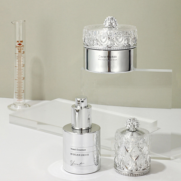 Die feine Balance im Glasparfümflaschendesign: die Verschmelzung von Zweckmäßigkeit und Kunstfertigkeit