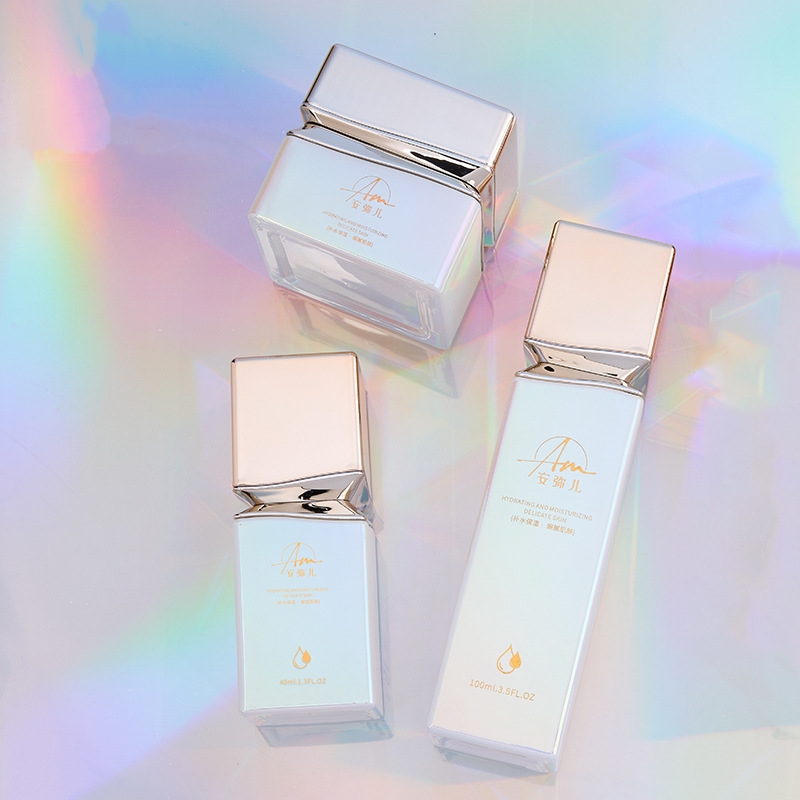 Quadratisches Cremetiegel aus Glas mit schillerndem Effekt für Gesichtscreme und Augencreme Quadratisches Cremetiegel aus Glas mit schillerndem Effekt für Gesichtscreme und Augencreme