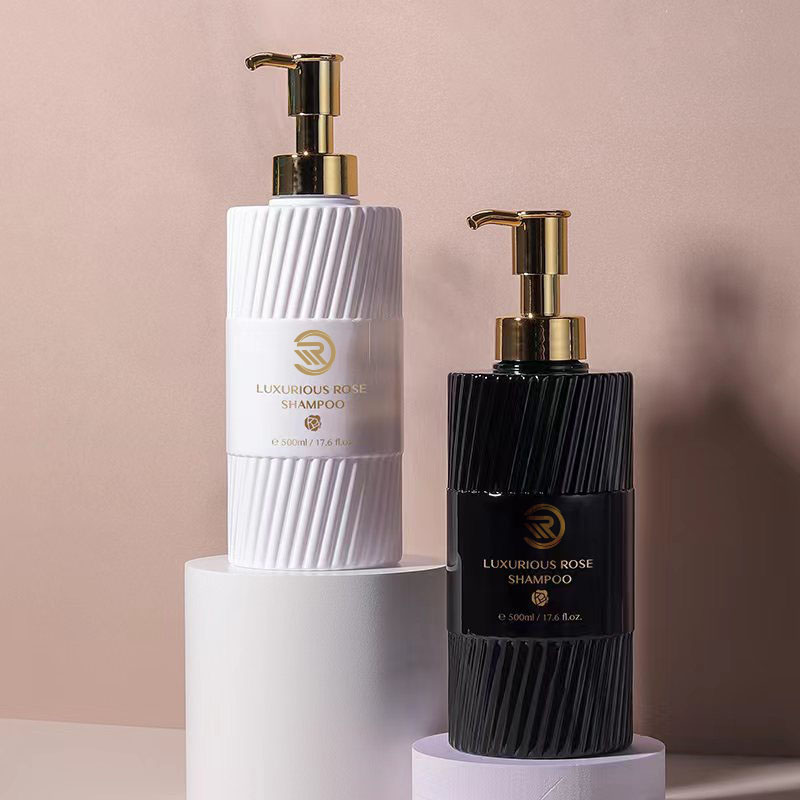 Umweltfreundliche 500-ml-Shampoo-Duschgelflasche mit flacher Schulter, weiß-schwarz gestreift, drückende Kunststoffpumpe, Emulsionsverpackung für die Verwendung als Lotion