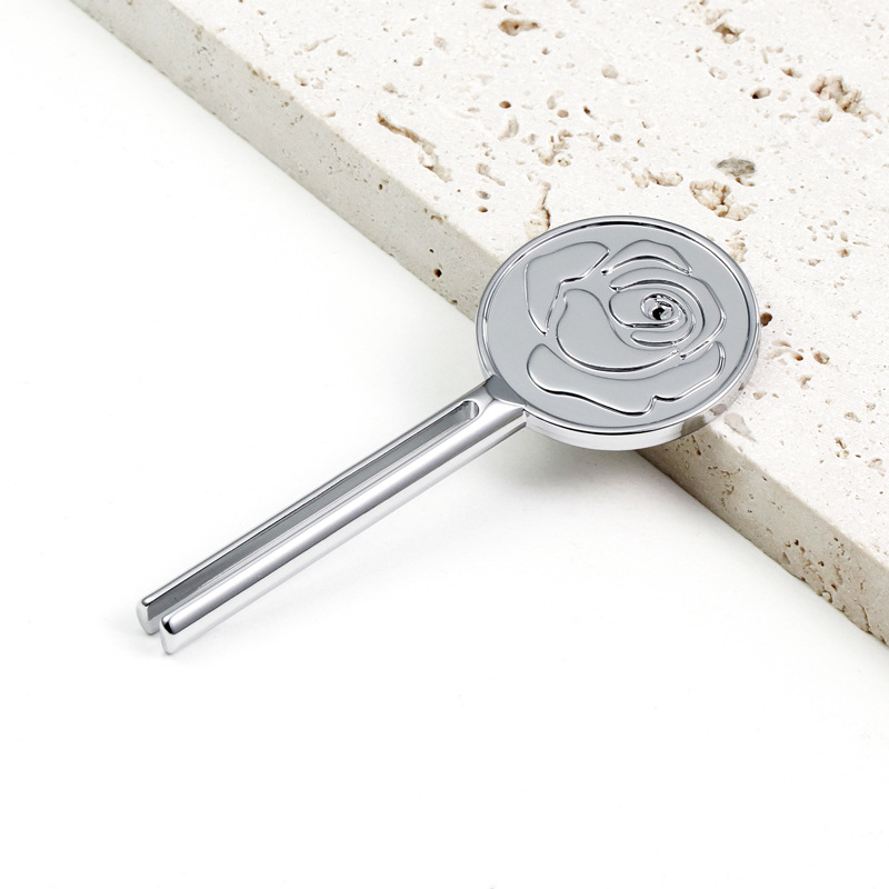 Einzigartiges Design eines katzenpfotenförmigen Tubenquetschers aus Zinklegierung für Katzenfutter Einzigartiges Design eines katzenpfotenförmigen Tubenquetschers aus Zinklegierung für Katzenfutter